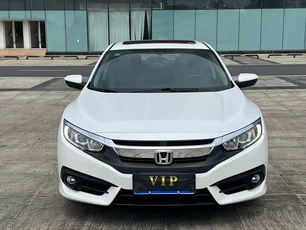 Honda Civic 2018 — фото 2