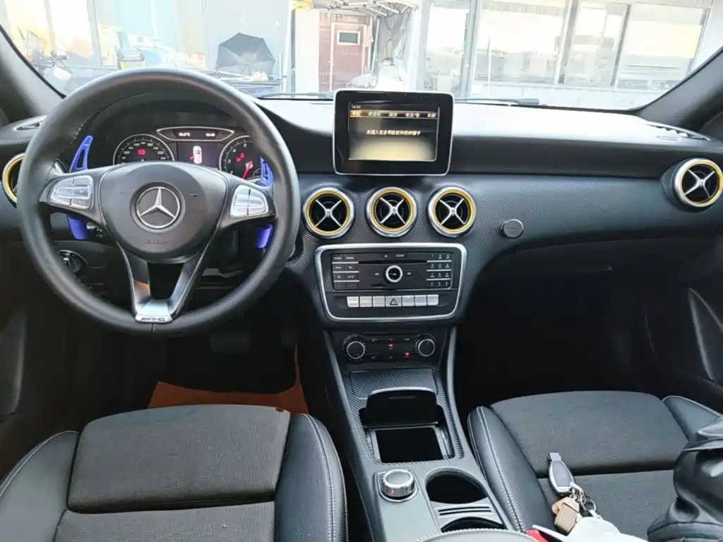 Mercedes-Benz A-Class 2016 — фото 10