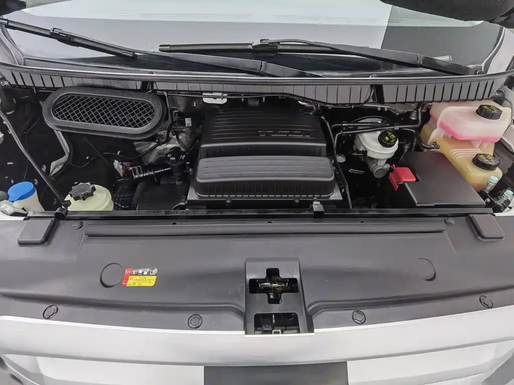 Maxus V90 2022