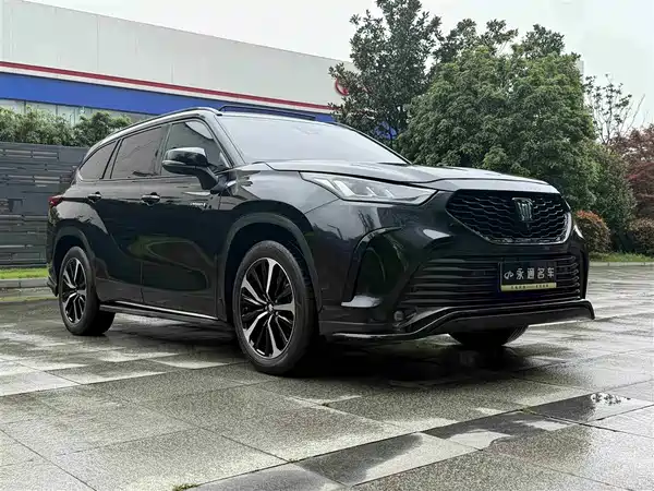 Toyota Crown Kluger 2021