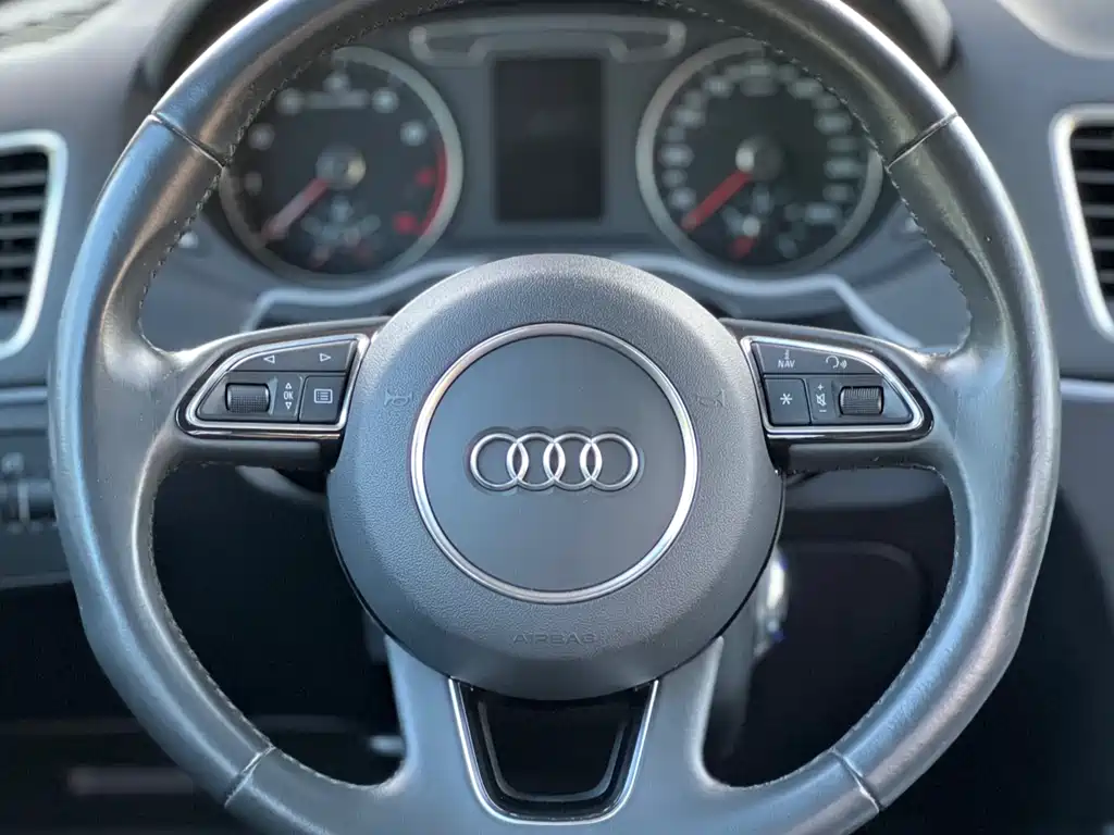 Audi Q3 2018 — фото 11