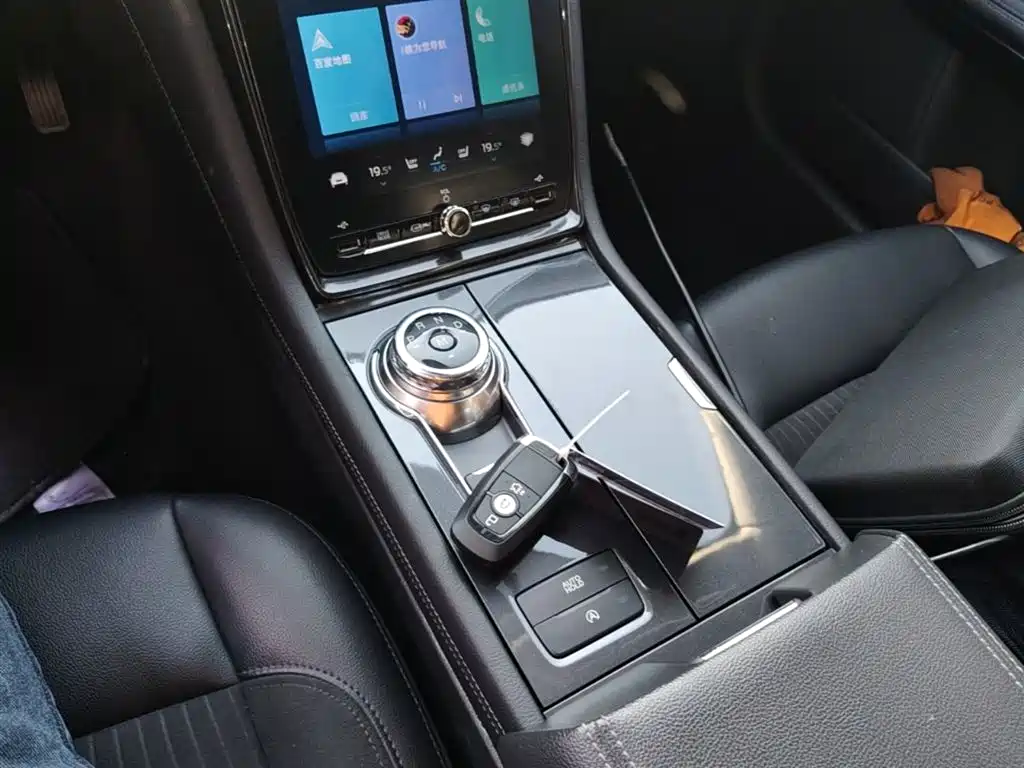Ford Taurus 2021 — фото 14
