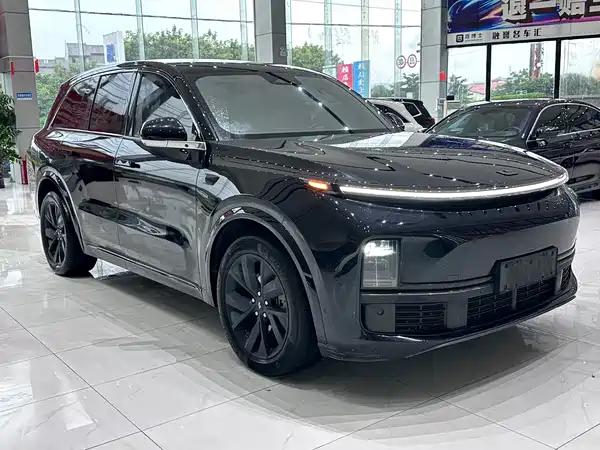 Li Auto L8 2023