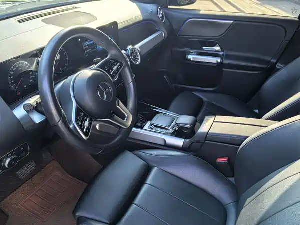 Mercedes-Benz GLB 2022
