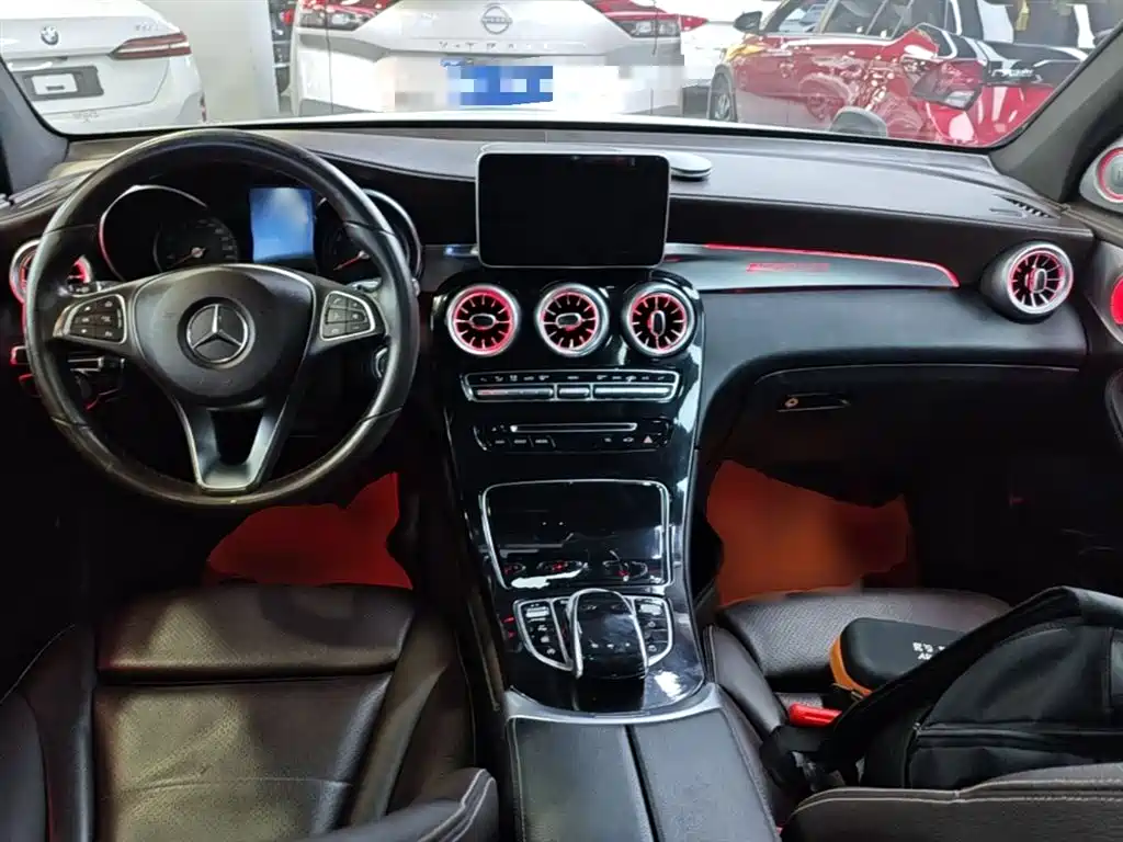 Mercedes-Benz GLC 2017 — фото 10