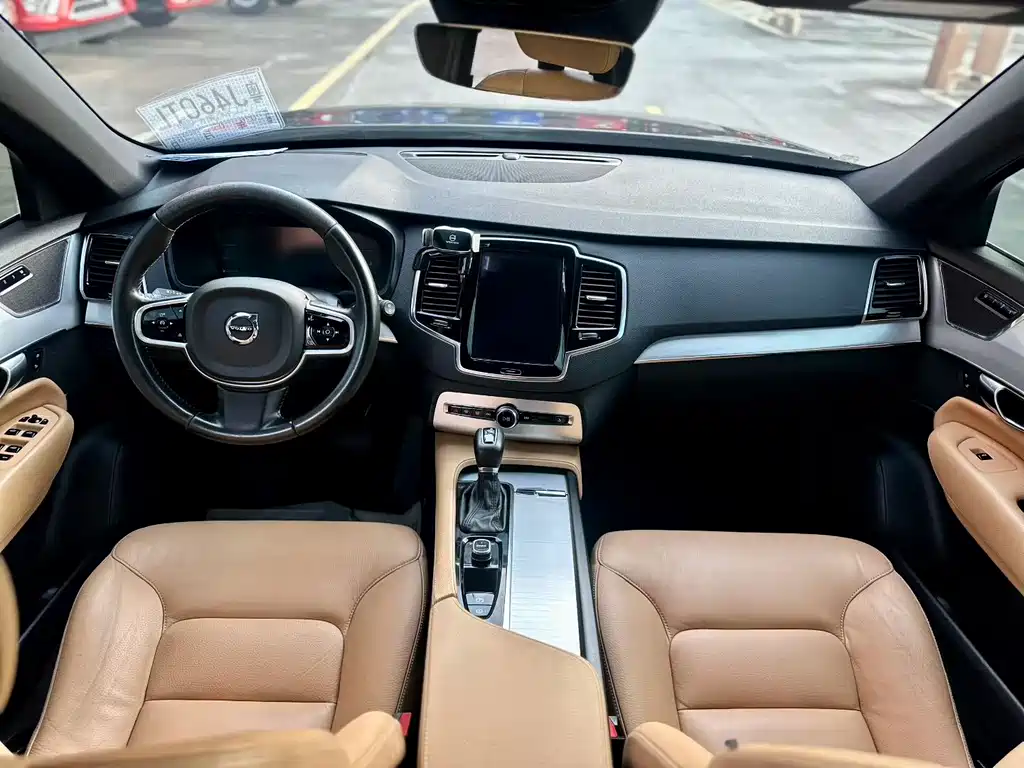 Volvo XC90 2017 — фото 8