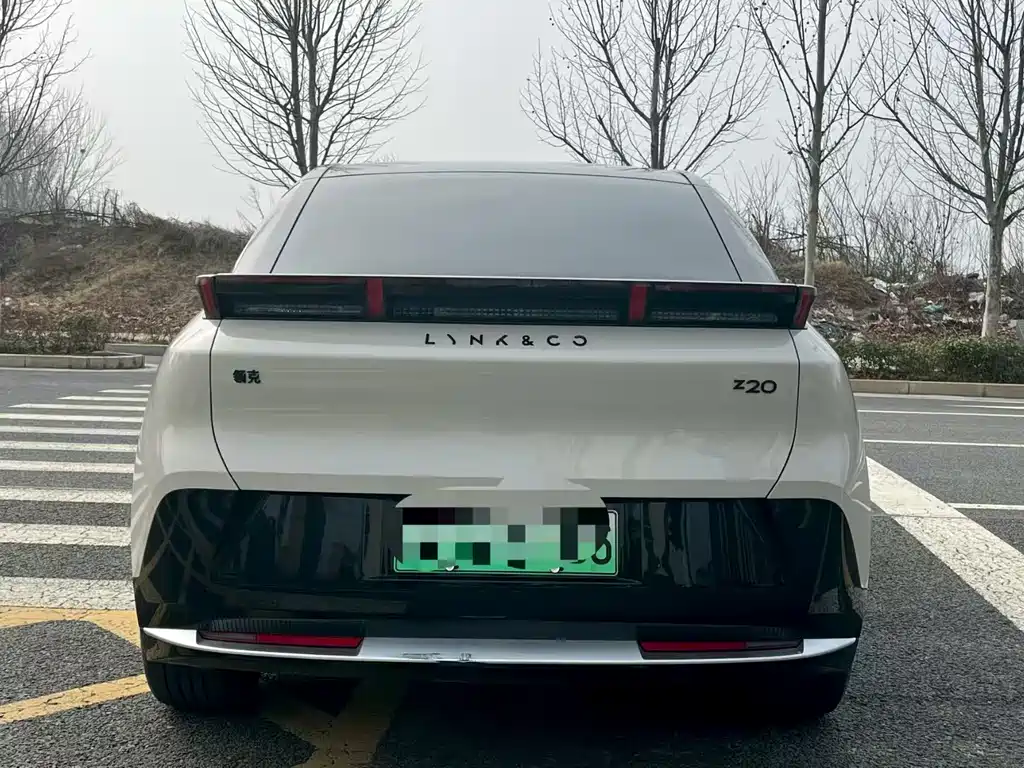 Lynk & Co Z20 2025 — фото 8