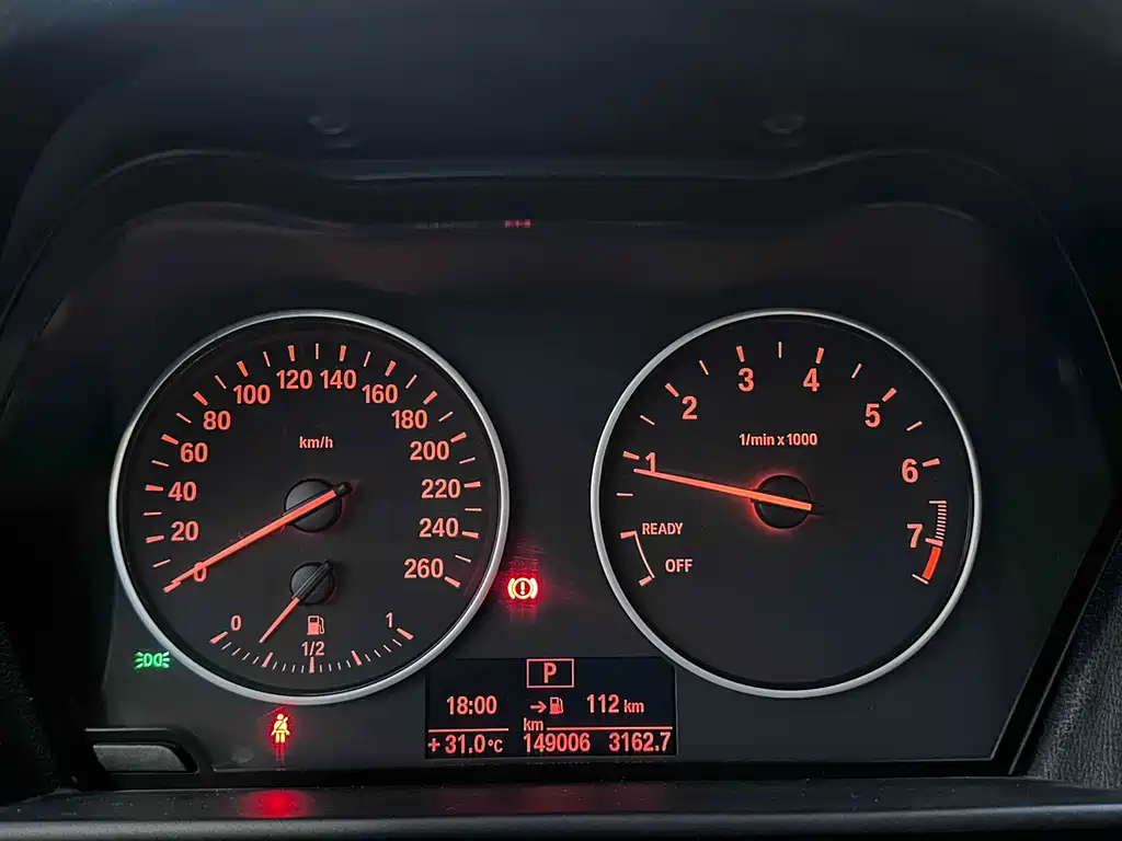 BMW 1 Series 2012 — фото 10