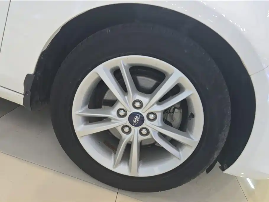 Ford Escort 2019