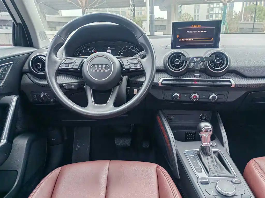 Audi Q2L 2019 — фото 14