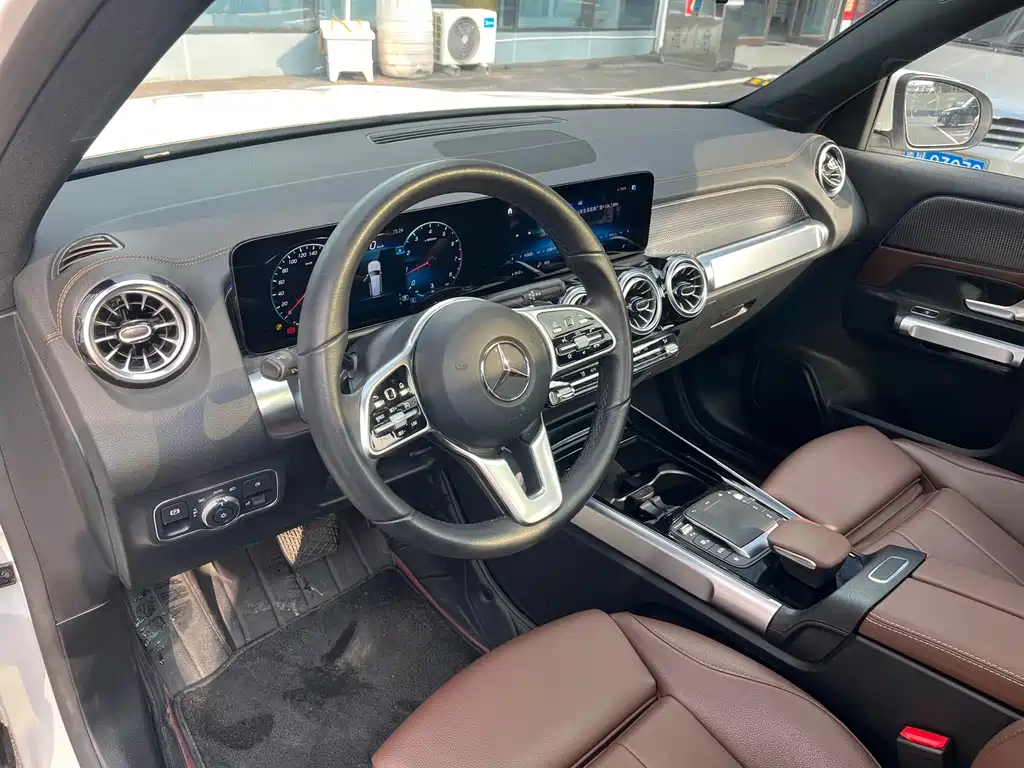 Mercedes-Benz GLB 2021