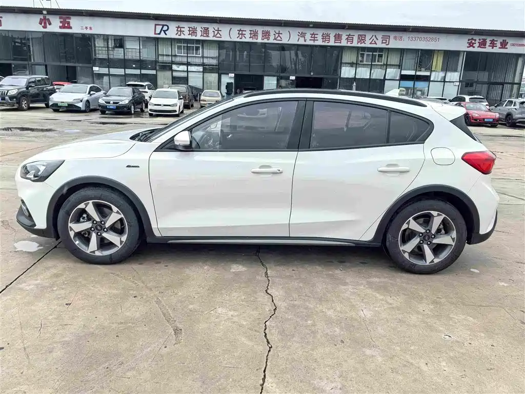 Ford Fox Active 2020 — фото 13