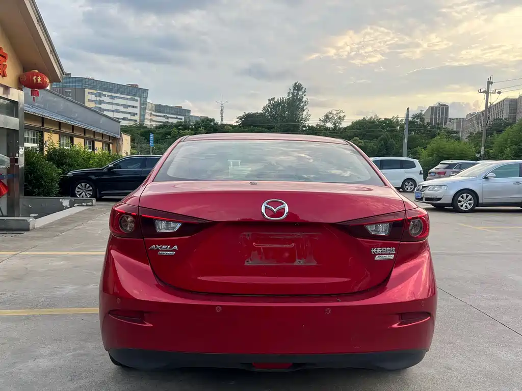 Mazda 3 Axela 2016 — фото 10