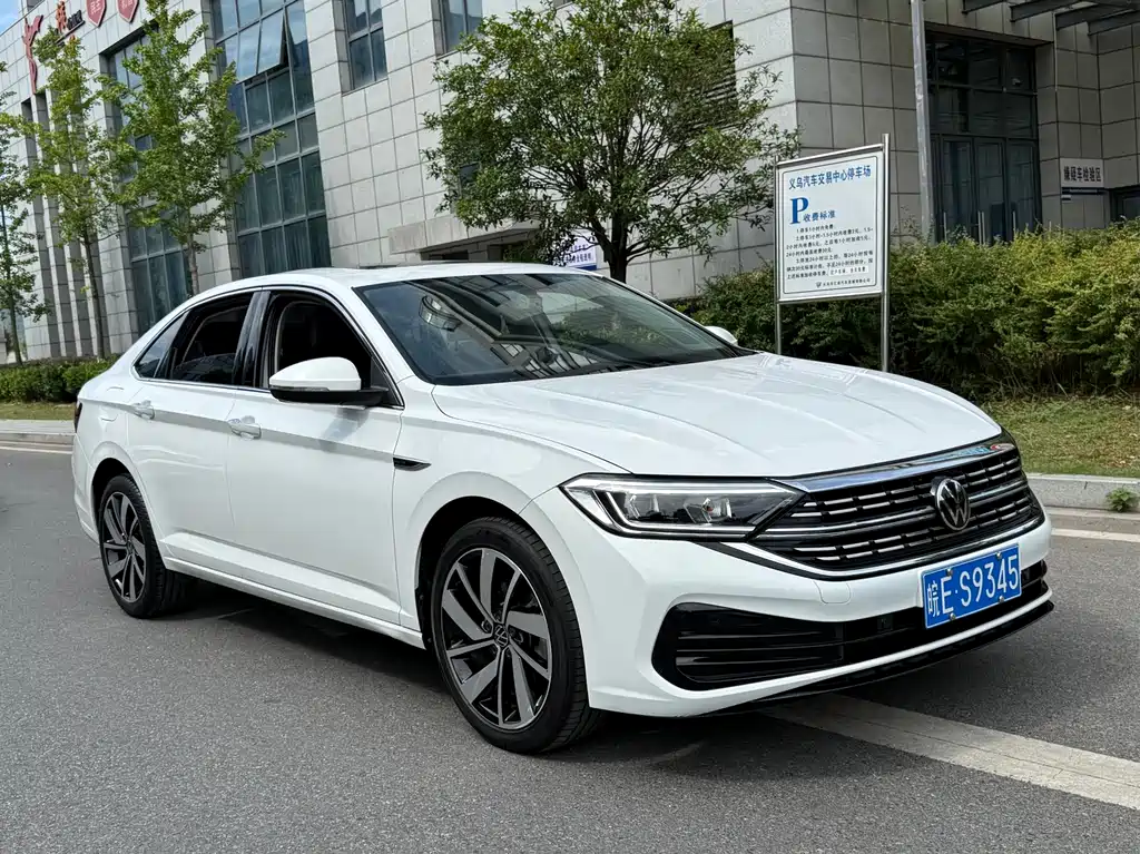 Volkswagen Sagitar 2024