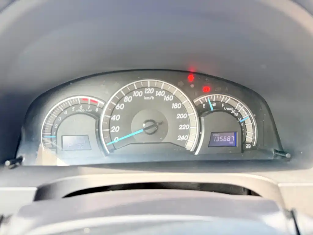 Toyota Camry 2013 — фото 19