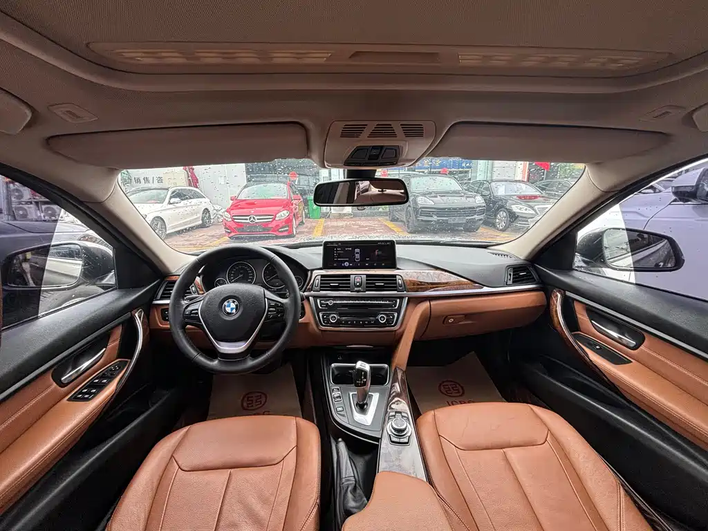 BMW 3 Series 2012 — фото 12