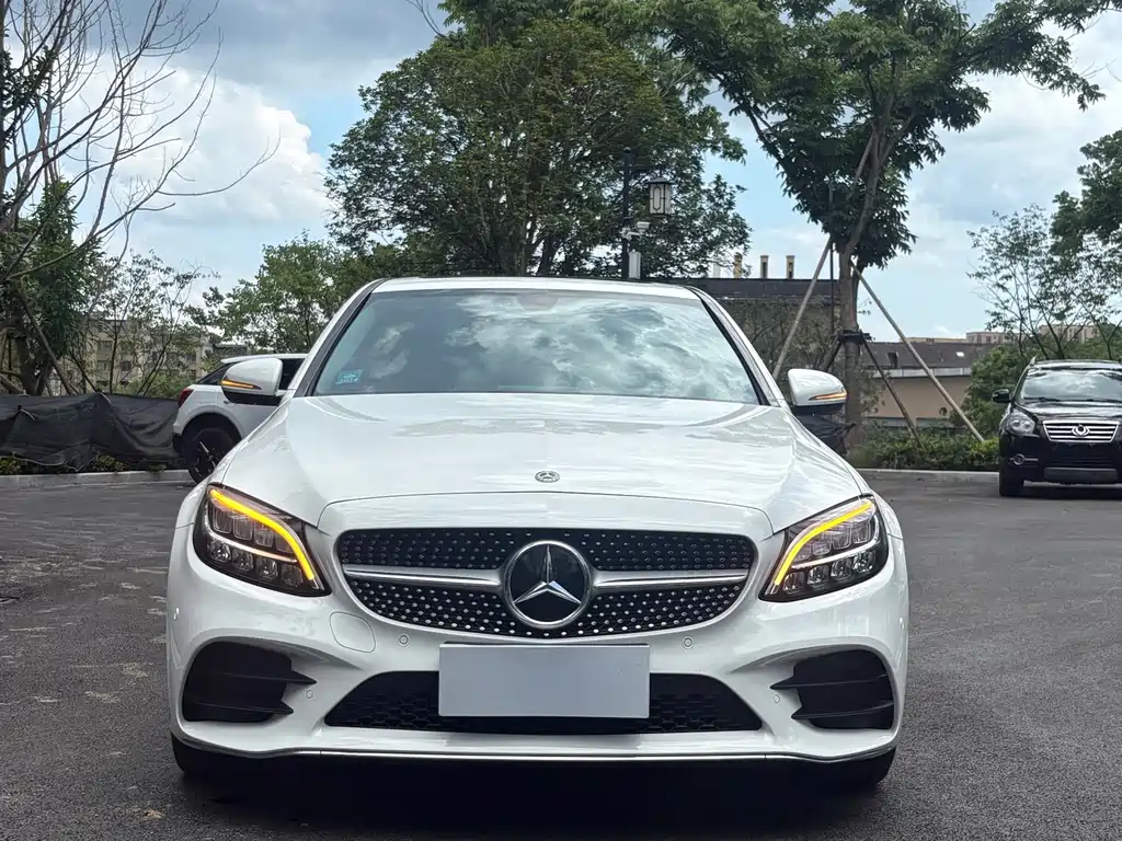 Mercedes-Benz C-Class 2020