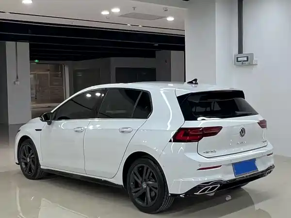 Volkswagen Golf 2021