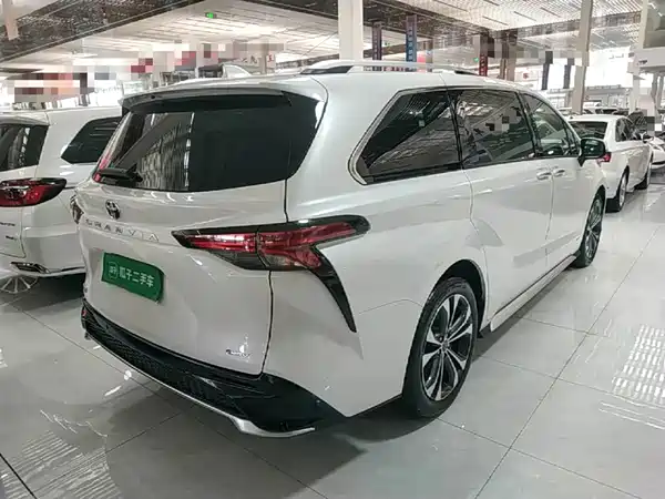 Toyota Granvia 2025
