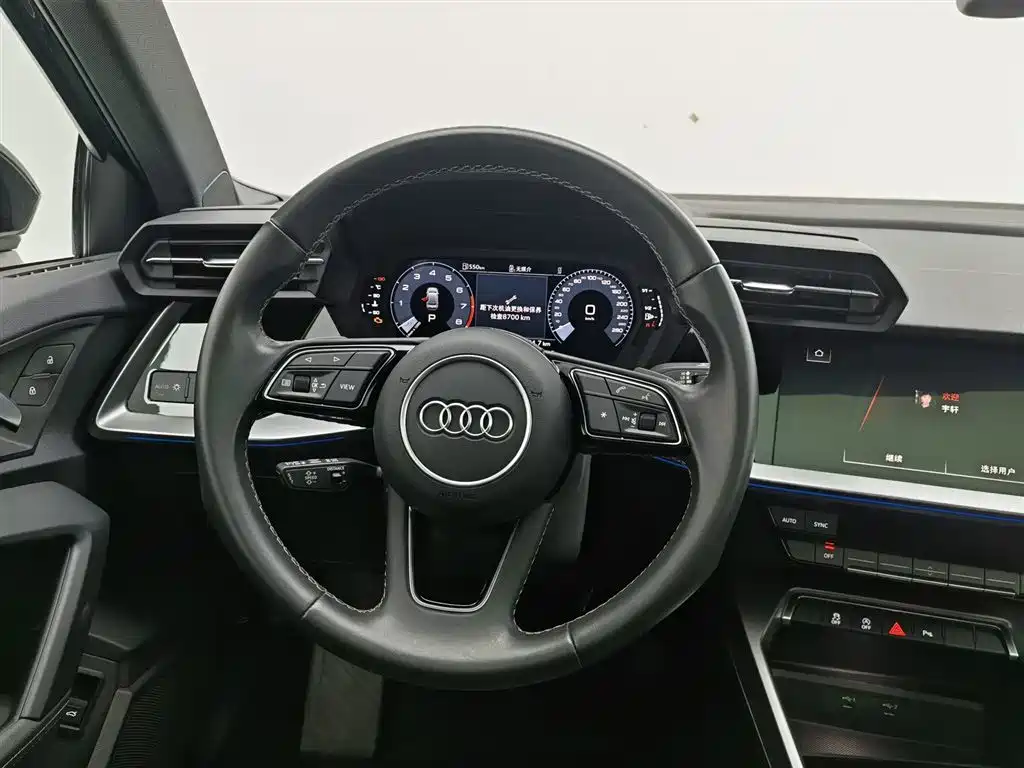 Audi A3 2024 — фото 11