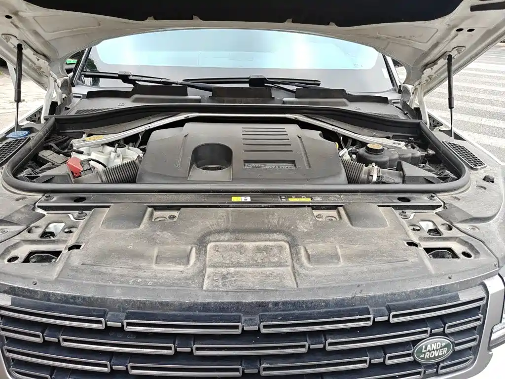 Land Rover Range Rover Sport 2023 — фото 11