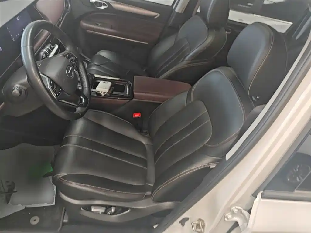 GAC Motor Trumpchi M6 2023 — фото 15