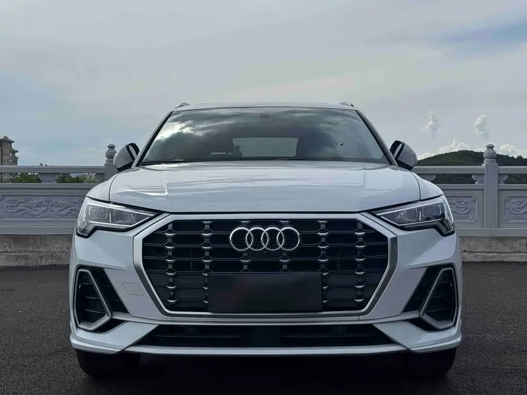 Audi Q3 2021