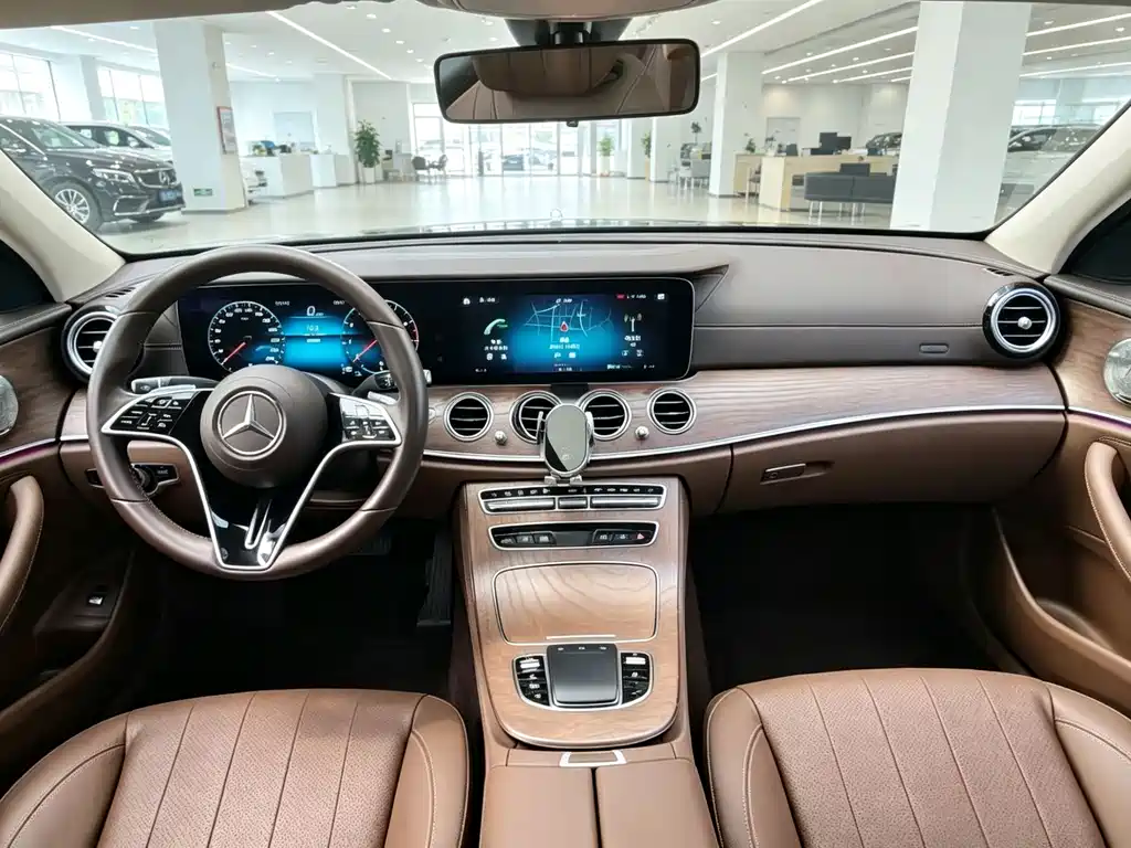 Mercedes-Benz E-Class 2021 — фото 8