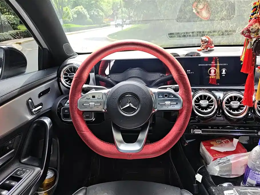 Mercedes-Benz A-Class 2019 — фото 15