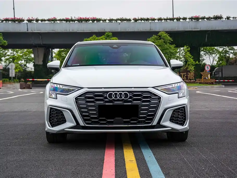 Audi A3 2024 — фото 2