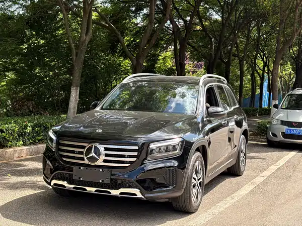 Mercedes-Benz GLB 2024