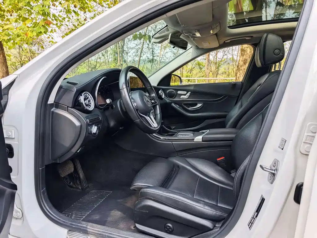 Mercedes-Benz C-Class 2019 — фото 6