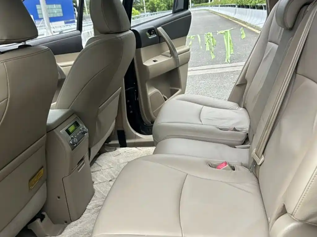 Toyota Highlander 2014 — фото 11