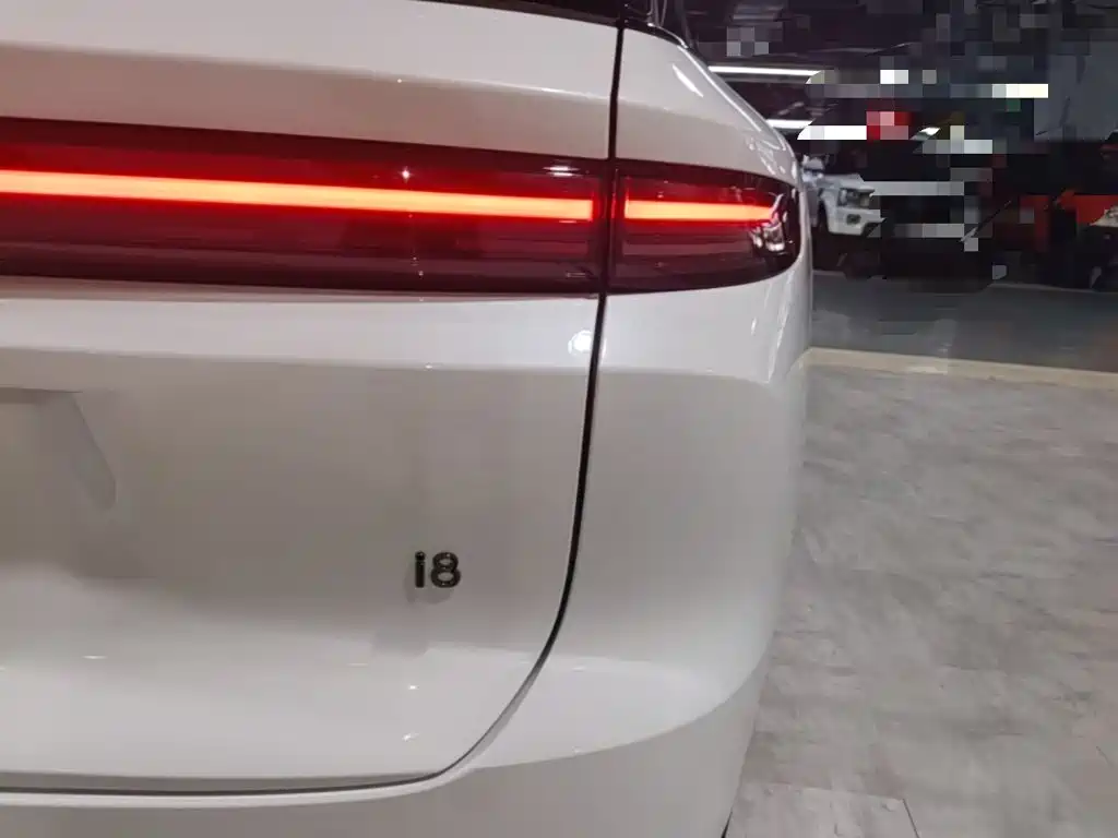 Li Auto i8 2026 — фото 8