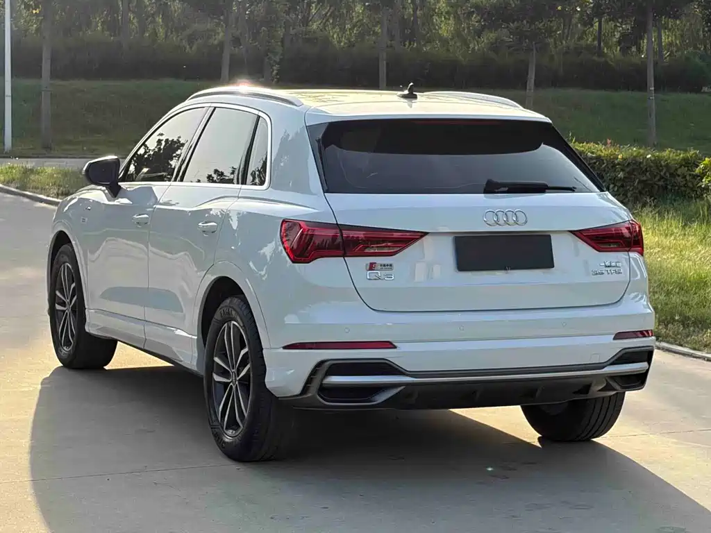 Audi Q3 2022 — фото 15