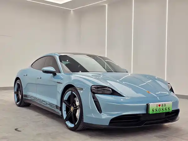 Porsche Taycan 2023