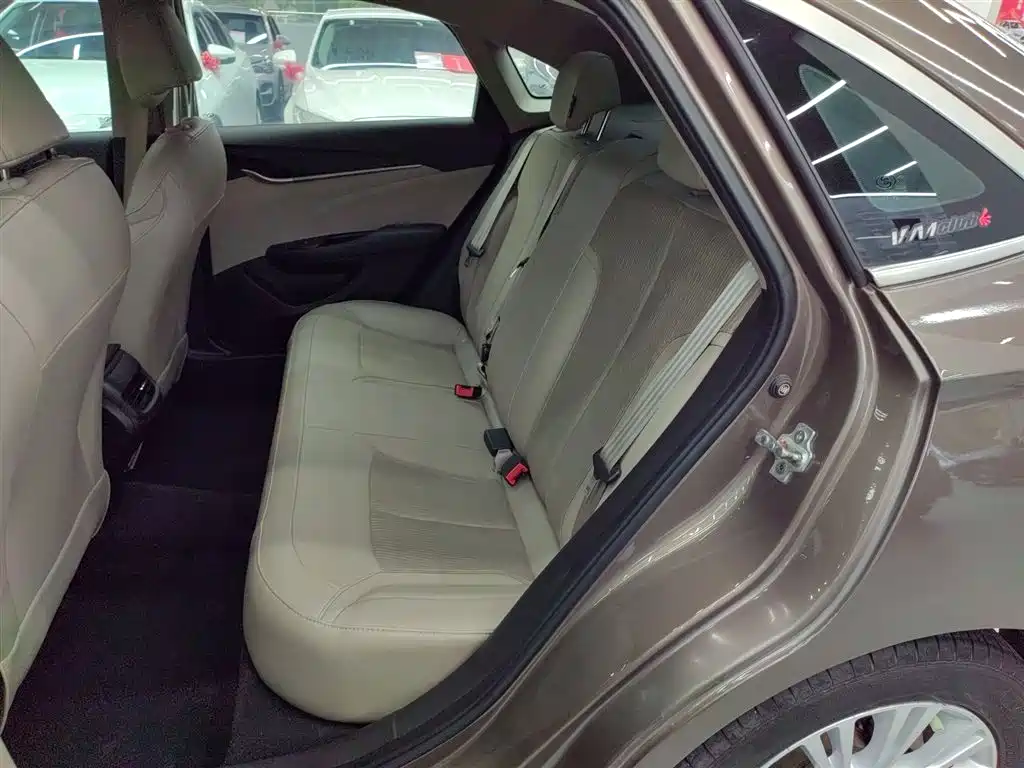 Buick Excelle 2016 — фото 17
