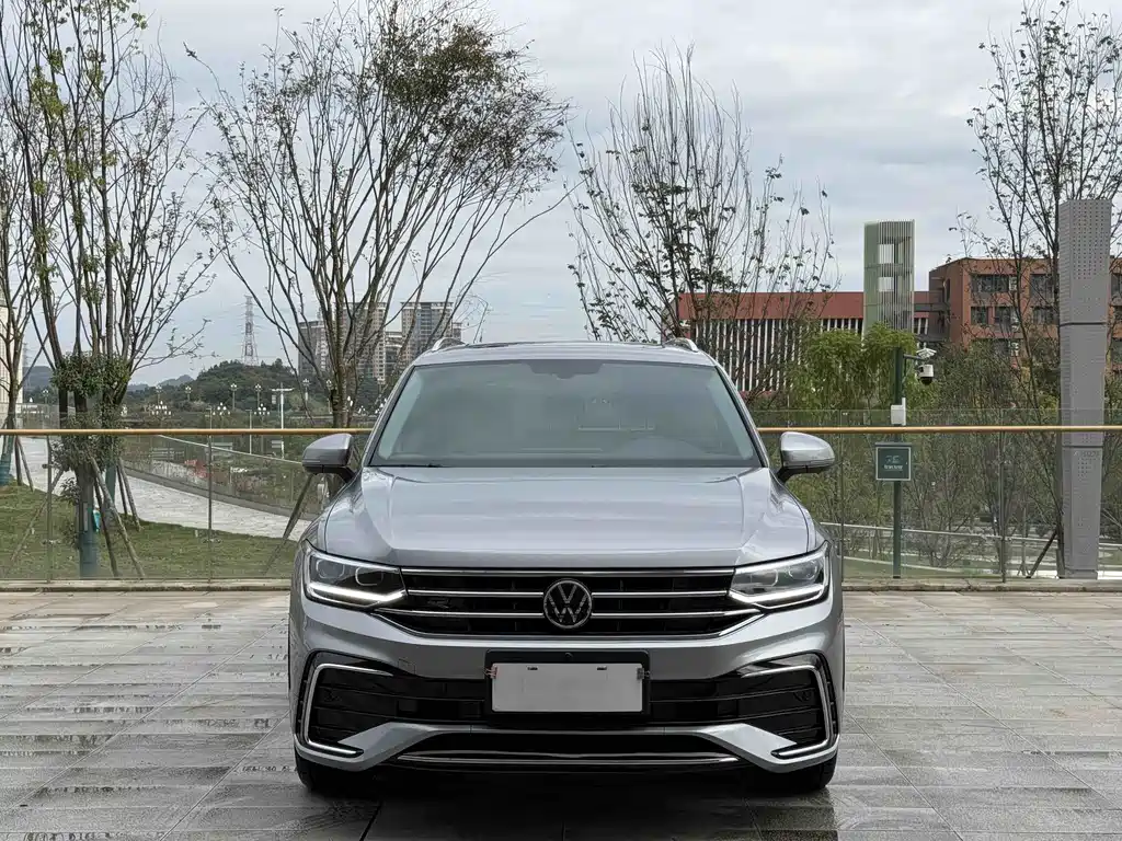 Volkswagen Tiguan L 2022 — фото 15