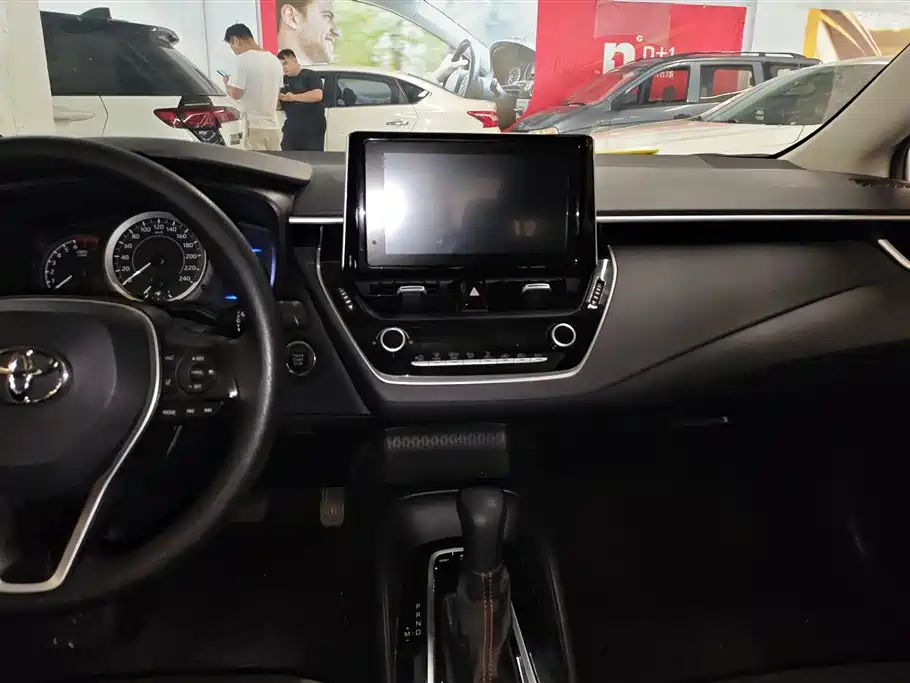 Toyota Corolla 2021 — фото 13