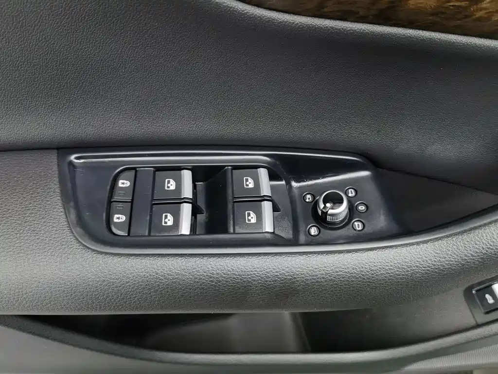 Audi Q7 2022 — фото 9
