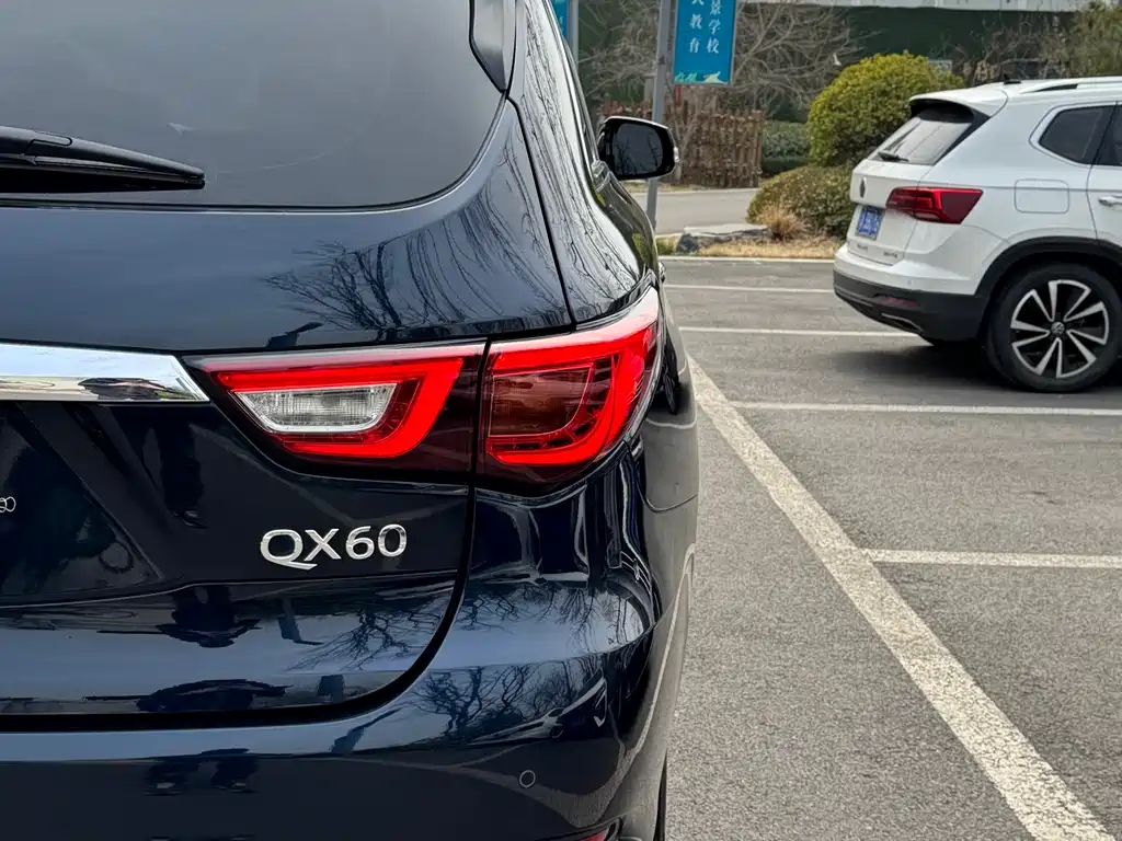 Infiniti QX60 2018 — фото 15