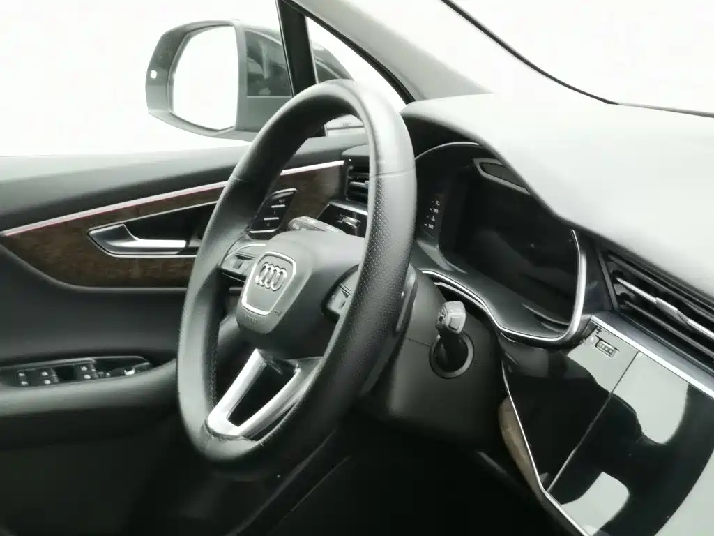 Audi Q7 2022 — фото 22