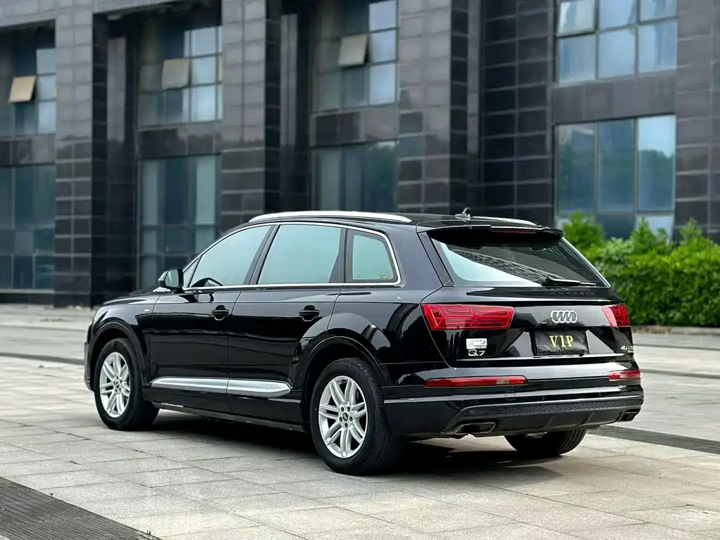 Audi Q7 2018 — фото 7