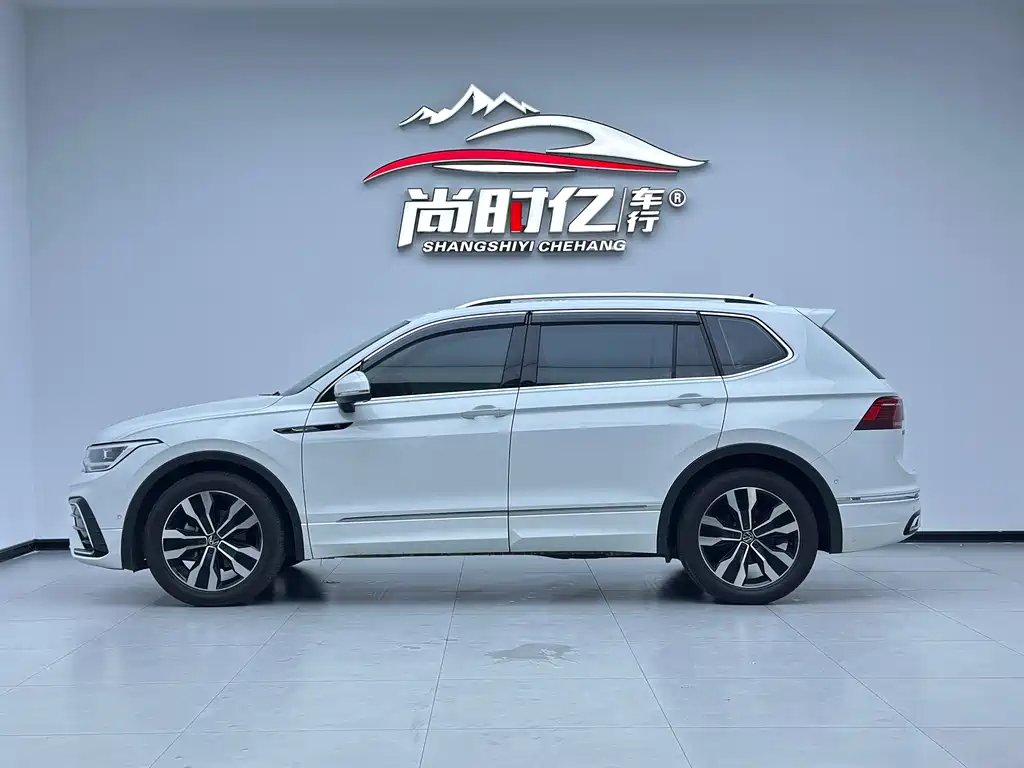 Volkswagen Tiguan L 2024 — фото 4