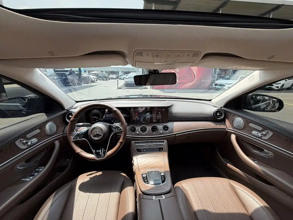 Mercedes-Benz E-Class 2022 — фото 14