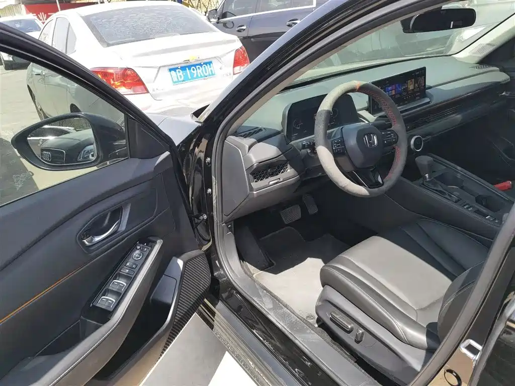 Honda Accord 2024 — фото 16