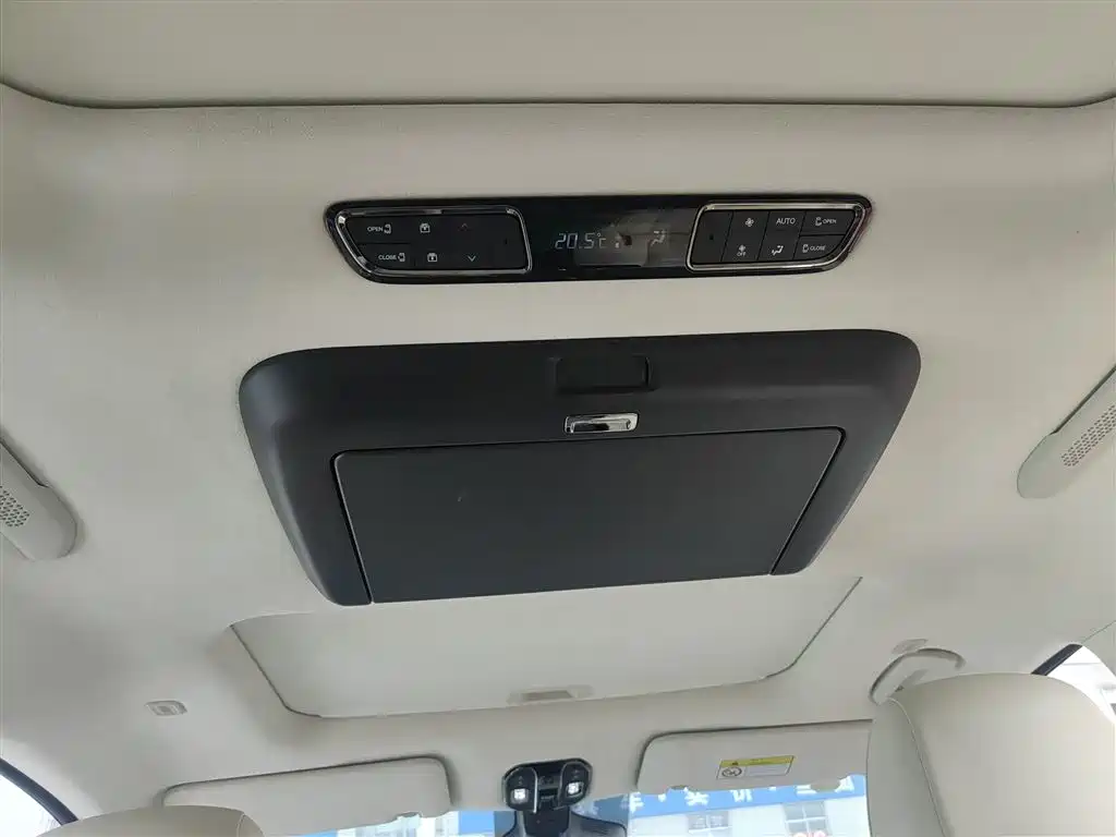 GAC Motor Trumpchi E9 2024 — фото 18