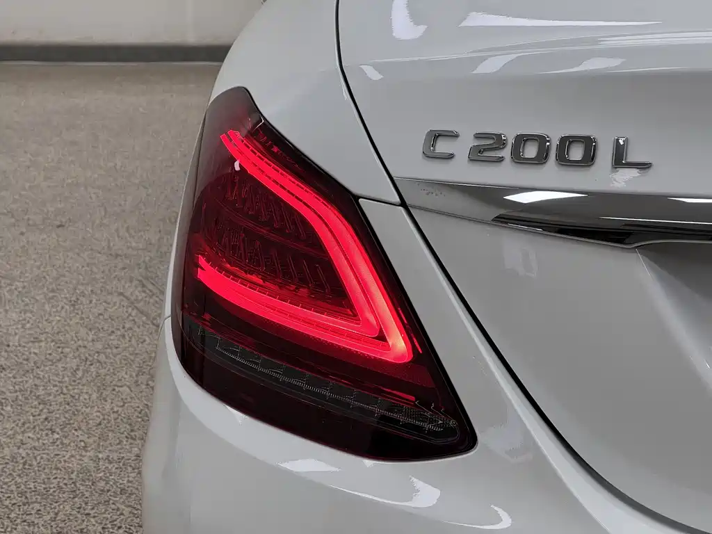 Mercedes-Benz C-Class 2021 — фото 9