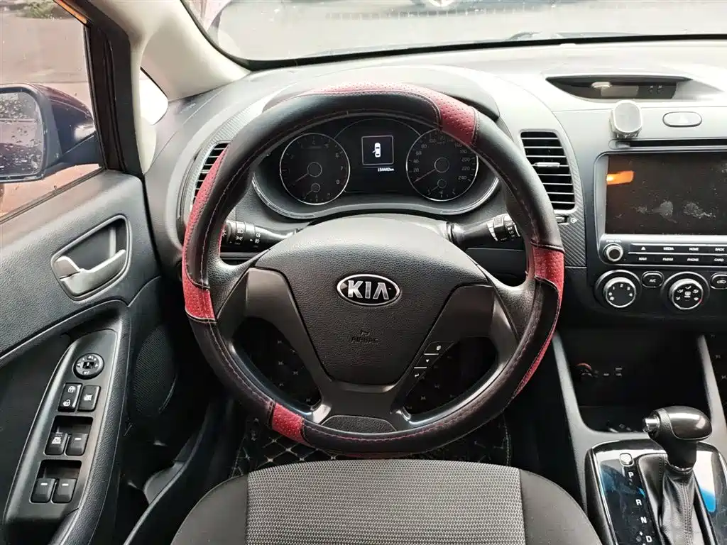 Kia K3 2016 — фото 11