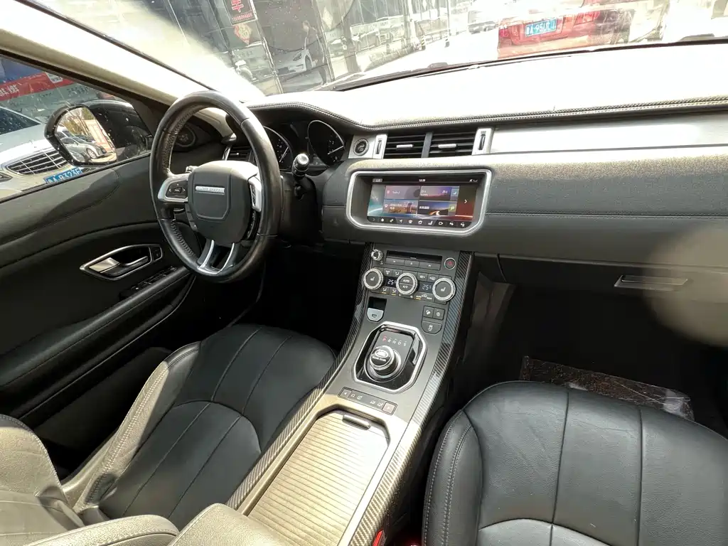 Land Rover Evoque 2018 — фото 18